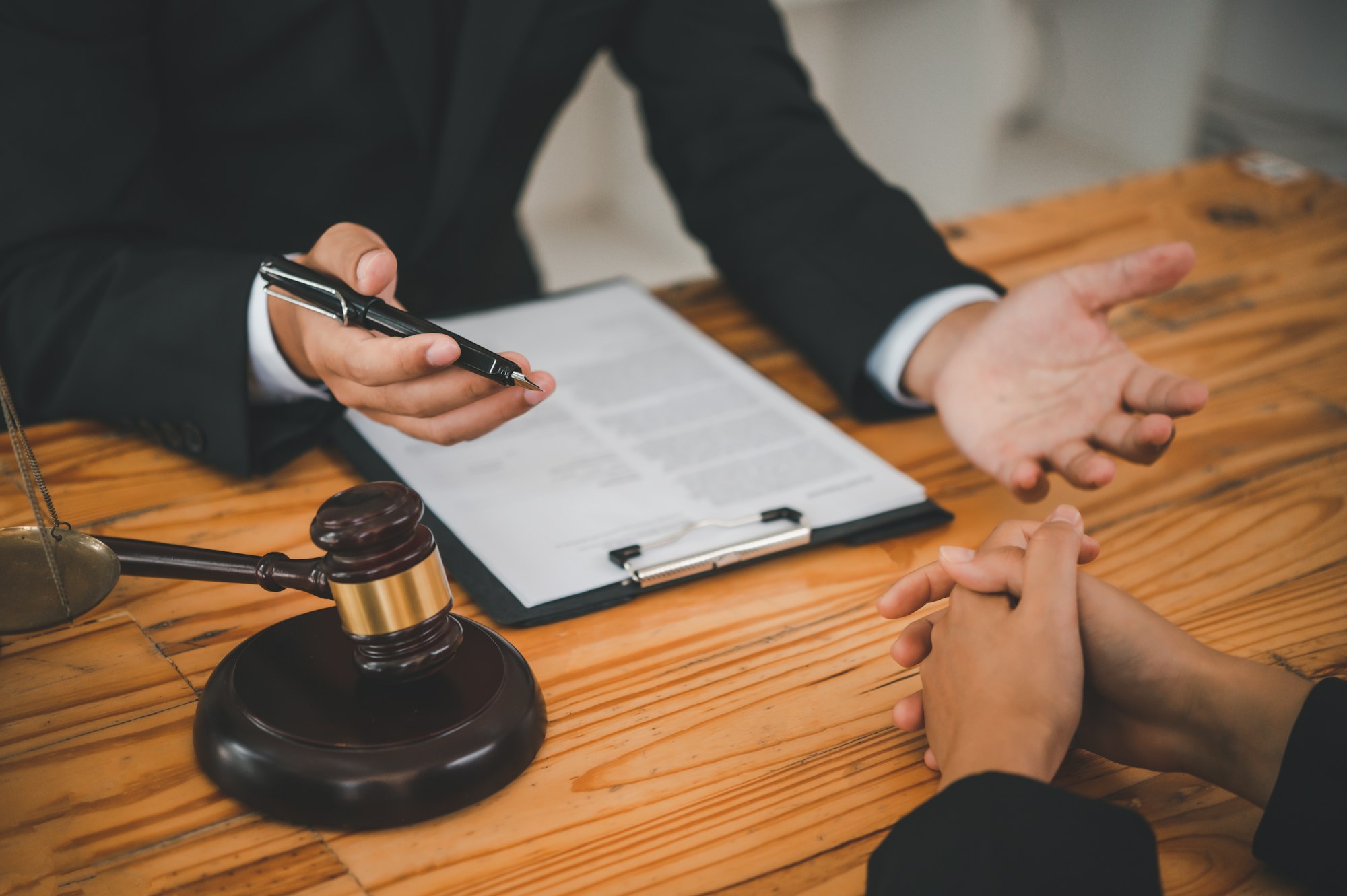 Lawyers give advice about judgment, agreements, justice Customer